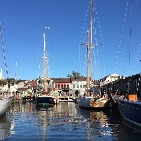 Meet your Posher, Sarah - Picture 1 of 1